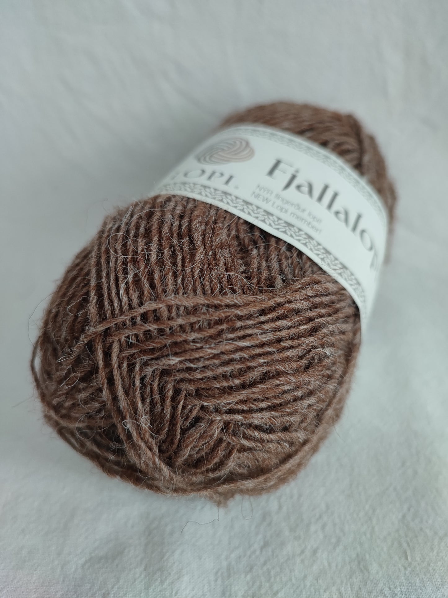 Istex Fjallalopi islantilainen villalanka, Lopi-lankaperheen uutuus, Harmaanruskea, 3002,50g