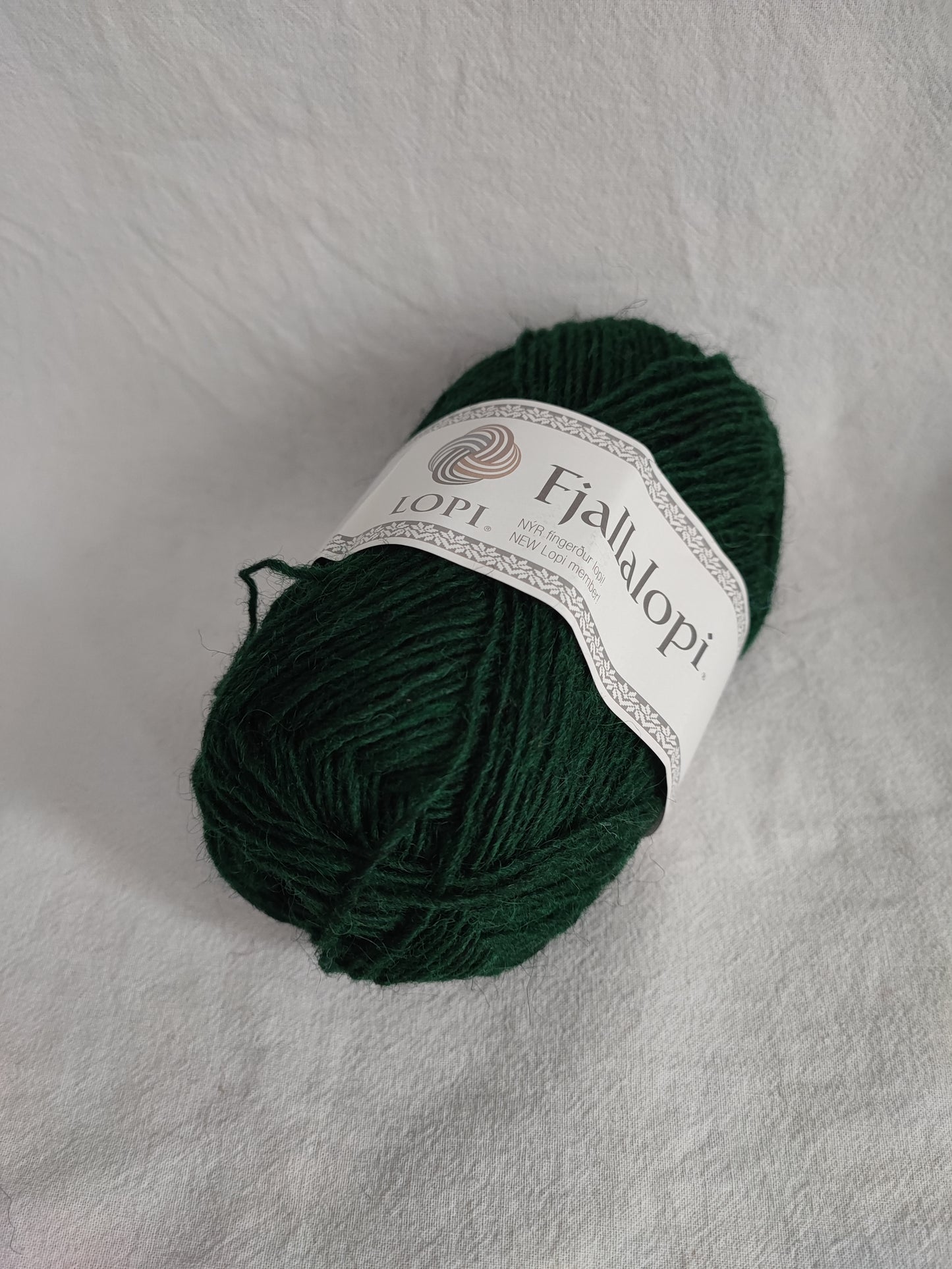 Istex Fjallalopi islantilainen villalanka, Lopi-lankaperheen uutuus, Tummanvihreä, 3030, 50g