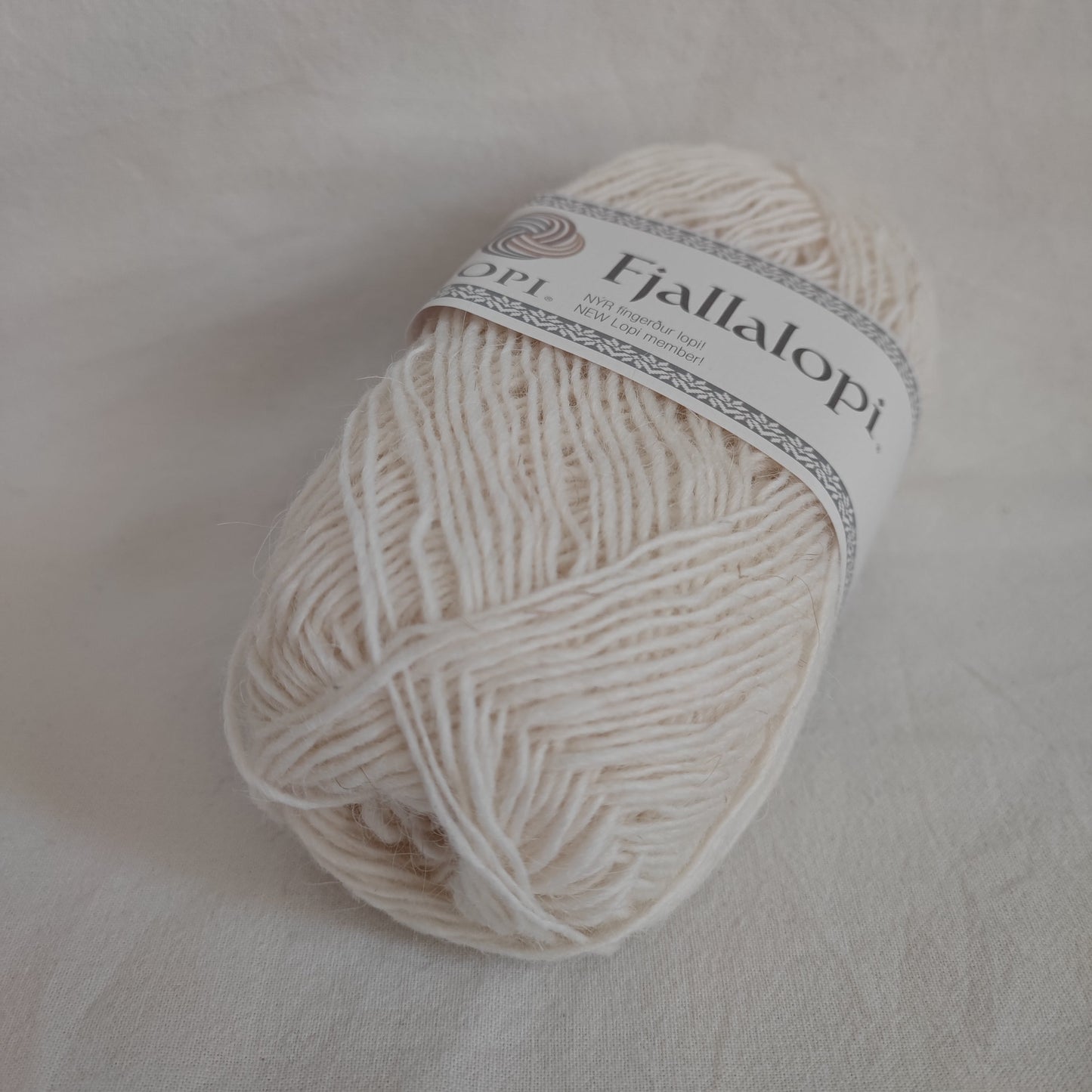 Istex Fjallalopi islantilainen villalanka, Lopi-lankaperheen uutuus, Valkoinen, 3051