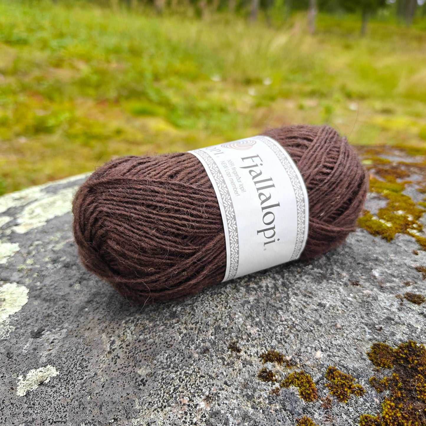 Istex Fjallalopi islantilainen villalanka, Lopi-lankaperheen uutuus, Suklaanruskea, 3003, 50g