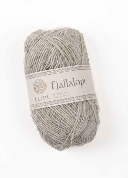 ENNAKKOTILATTAVISSA Istex Fjallalopi islantilainen villalanka, Lopi-lankaperheen uutuus, Vaalea tuhkanharmaa, 3054