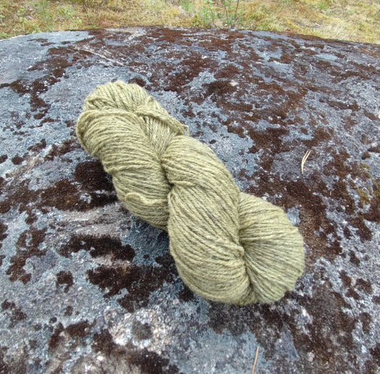 Unnaslahden lammastilan NORKKO Karstalanka, luonnonväreillä värjätyt, Havu, 100g