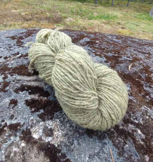 Unnaslahden lammastilan NORKKO Karstalanka, luonnonväreillä värjätyt, Nokkonen, 100g