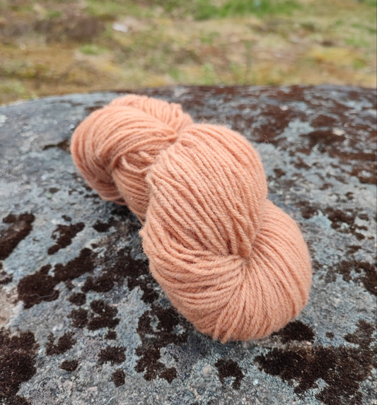 Unnaslahden lammastilan NORKKO Karstalanka, luonnonväreillä värjätyt, Kääpä, 100g