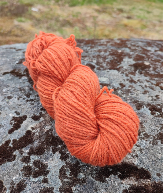 Unnaslahden lammastilan NORKKO Karstalanka, luonnonväreillä värjätyt, Kettu, 100g