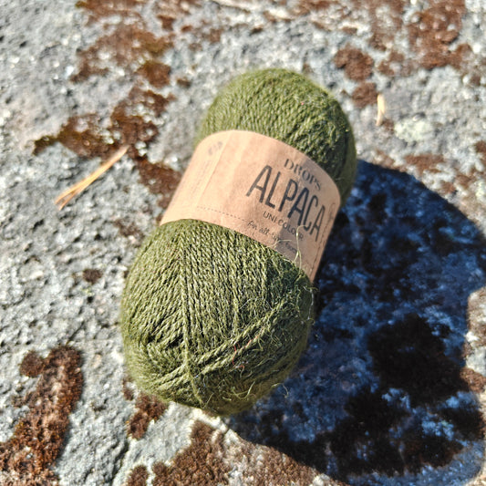ENNAKKOTILATTAVISSA Drops Alpaca, Armeijanvihreä, 7895