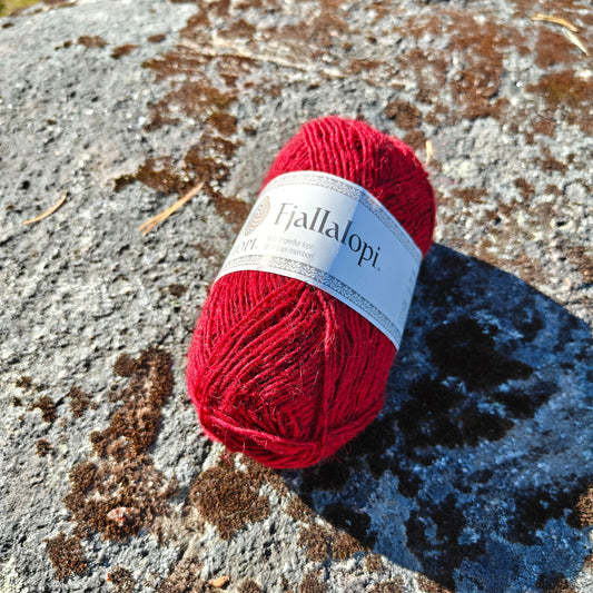 Istex Fjallalopi islantilainen villalanka, Lopi-lankaperheen uutuus, Puolukka, 3061, 50g