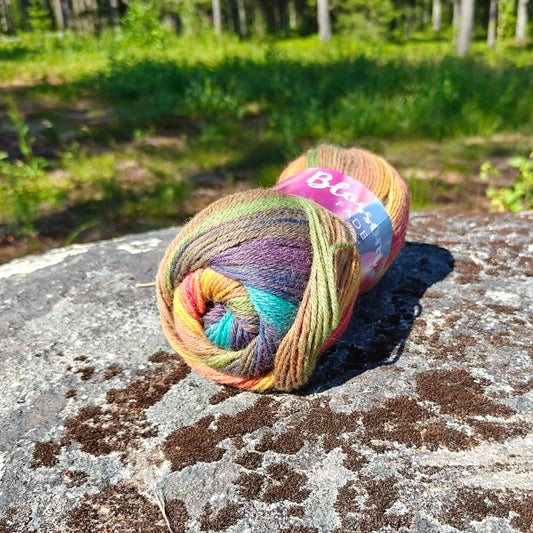 ENNAKKOTILATTAVISSA Blossom Fade -sukkalanka, Himmeä sateenkaari, 33, 100g