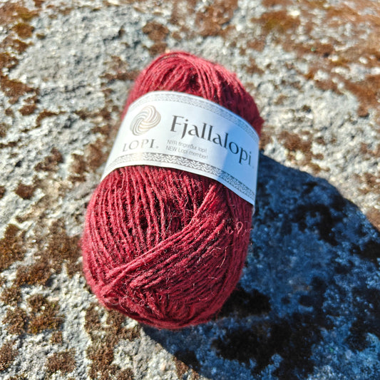 Istex Fjallalopi islantilainen villalanka, Lopi-lankaperheen uutuus, Burgundi, 3060, 50g